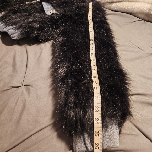 Furry Cropped w Dennin Trim Jacket - Picture 4 of 7